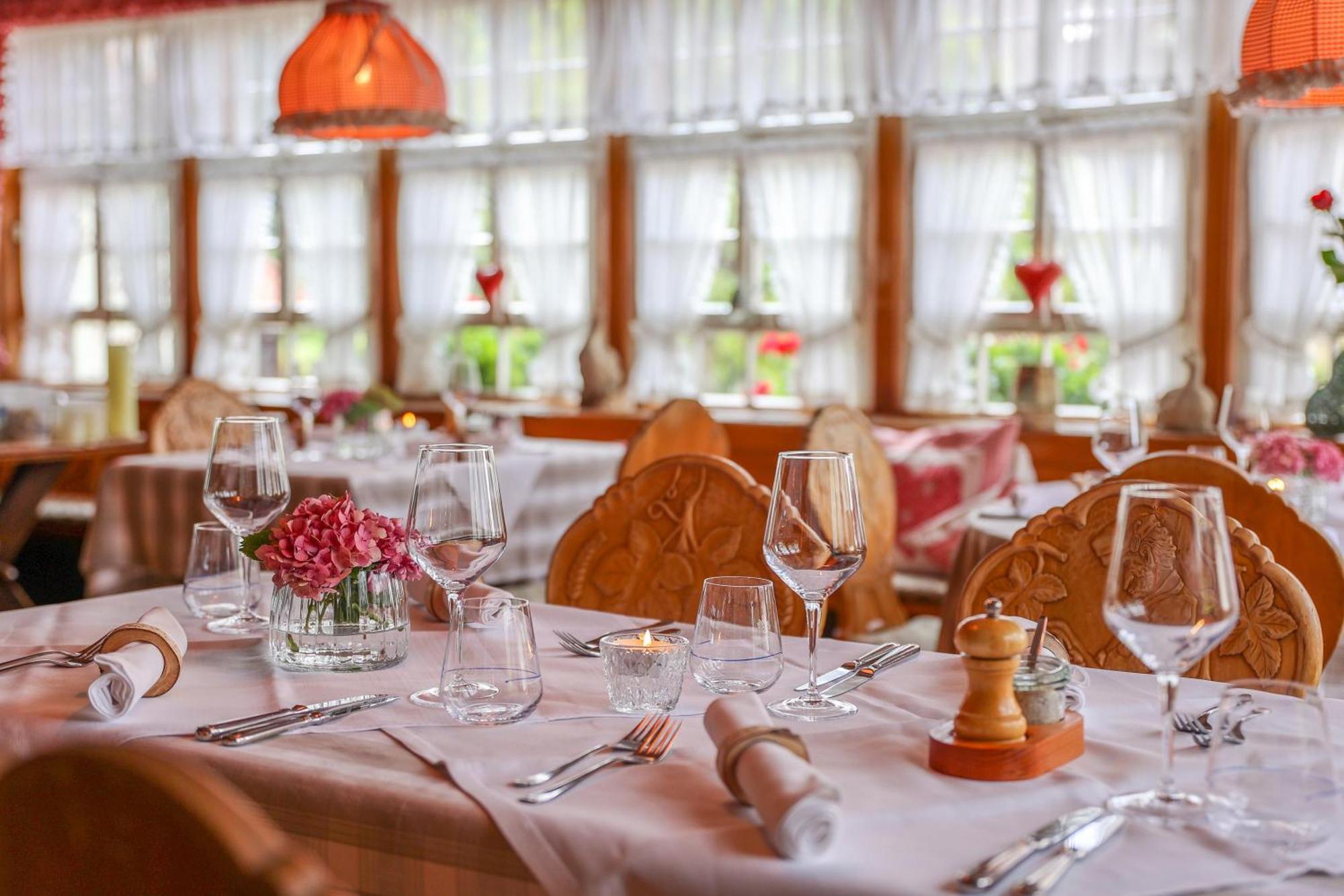 Hotel-Gasthaus Goldener Engel Глоттерталь Экстерьер фото