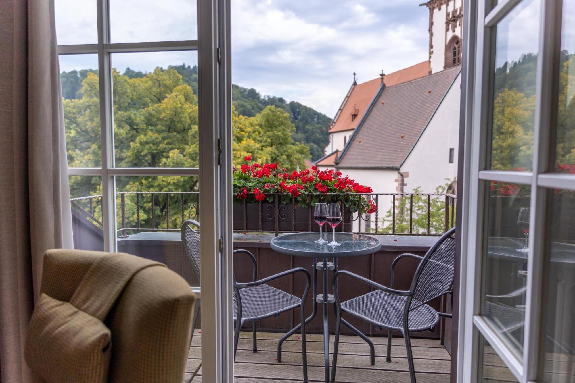 Hotel-Gasthaus Goldener Engel Глоттерталь Экстерьер фото